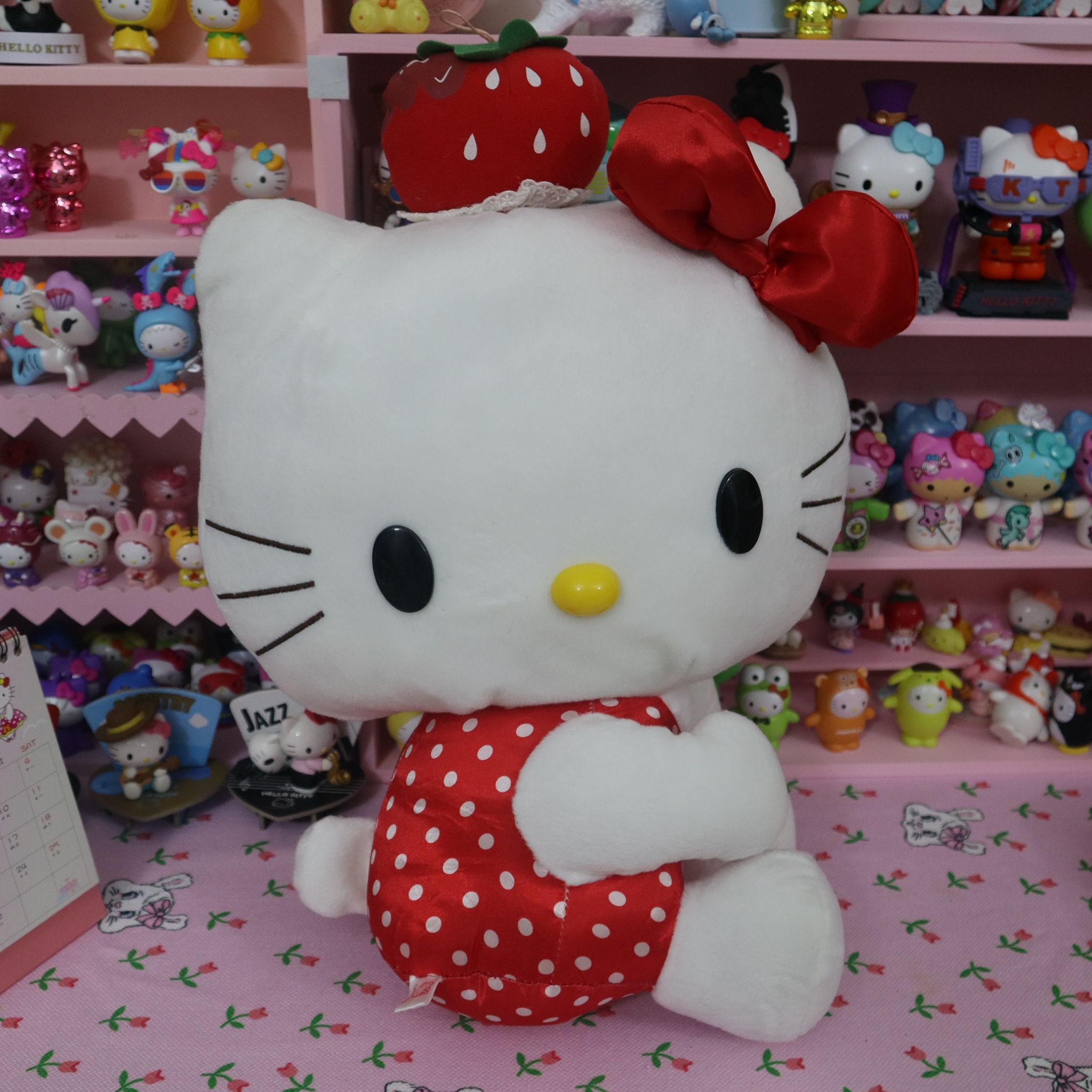 Strawberry Hello Kitty Plushy