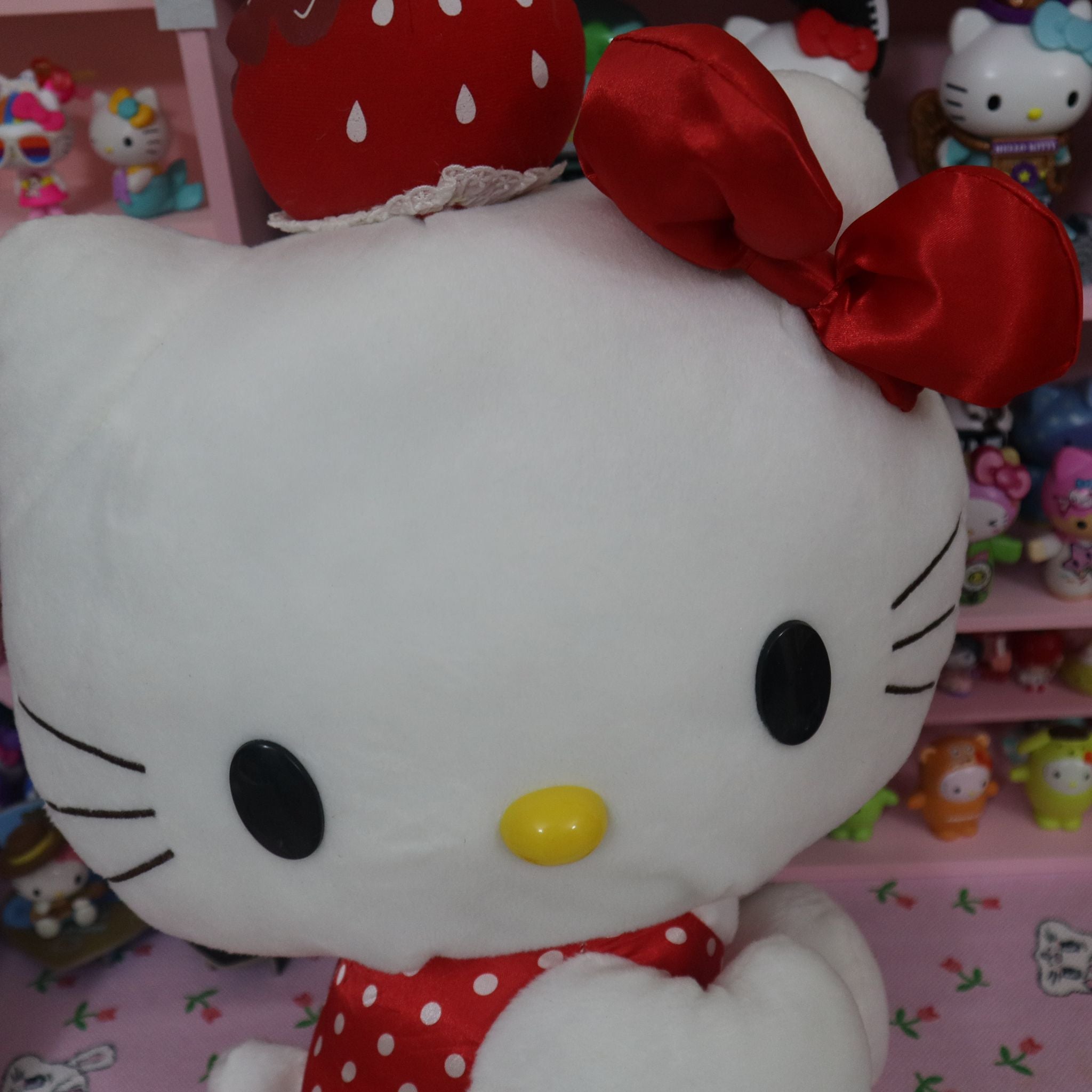 Strawberry Hello Kitty Plushy