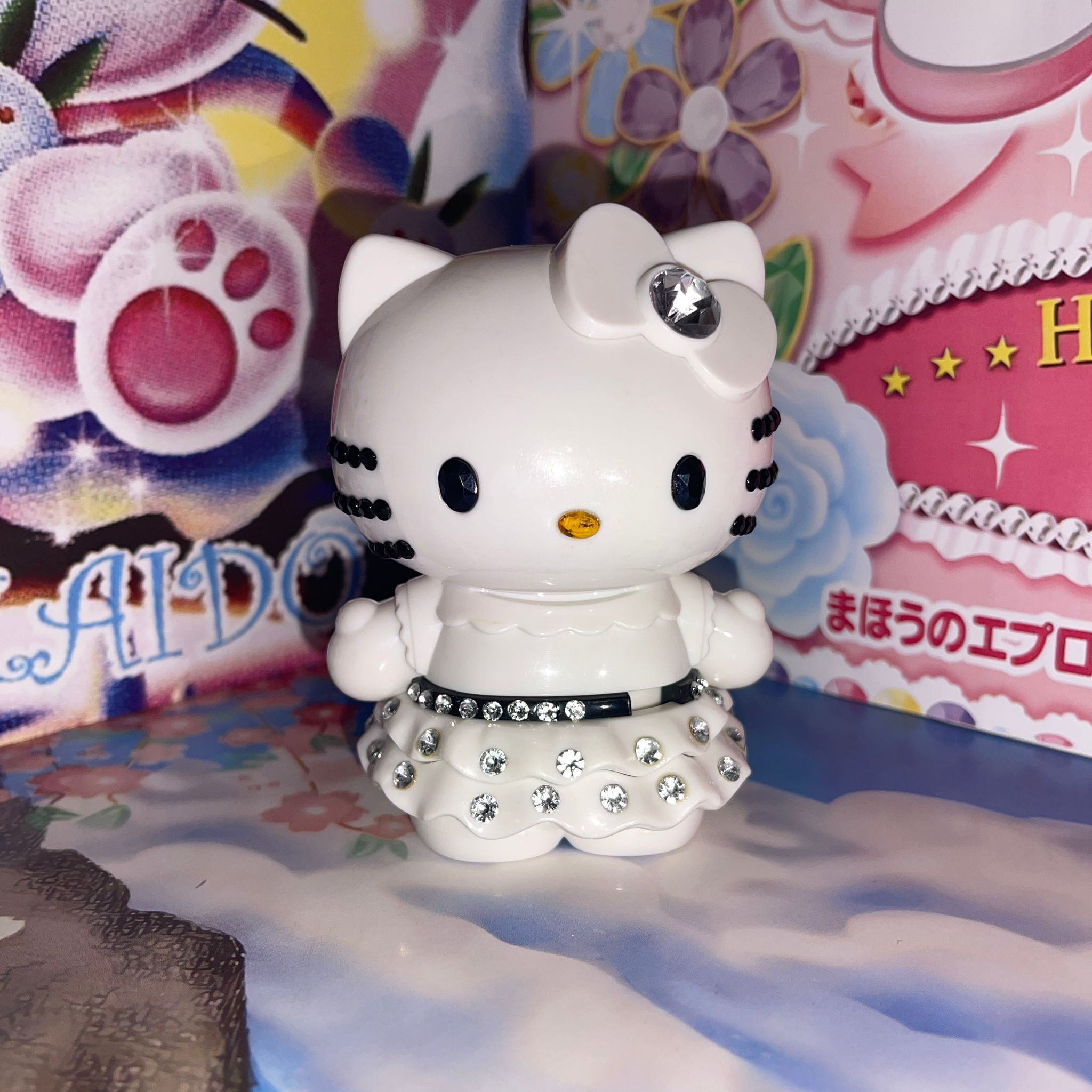 Dress Hello Kitty Mini Figure