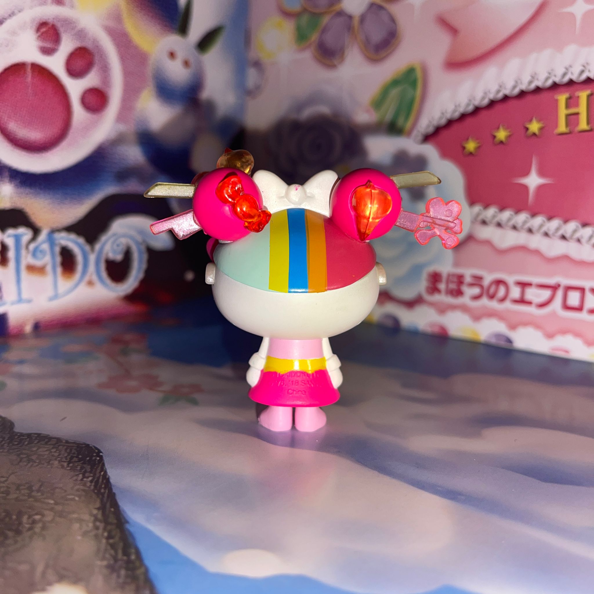 Rainbow Sunglass Kitty Mini Figure